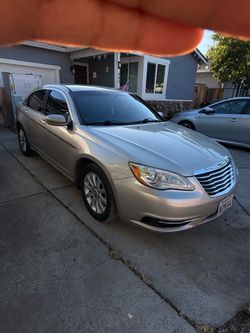 2013 Chrysler 200