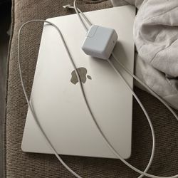 MacBook Air M2