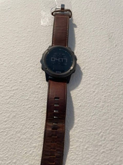 Garmin Fenix 3HR Sapphire Sport/triathlon watch with leather strap