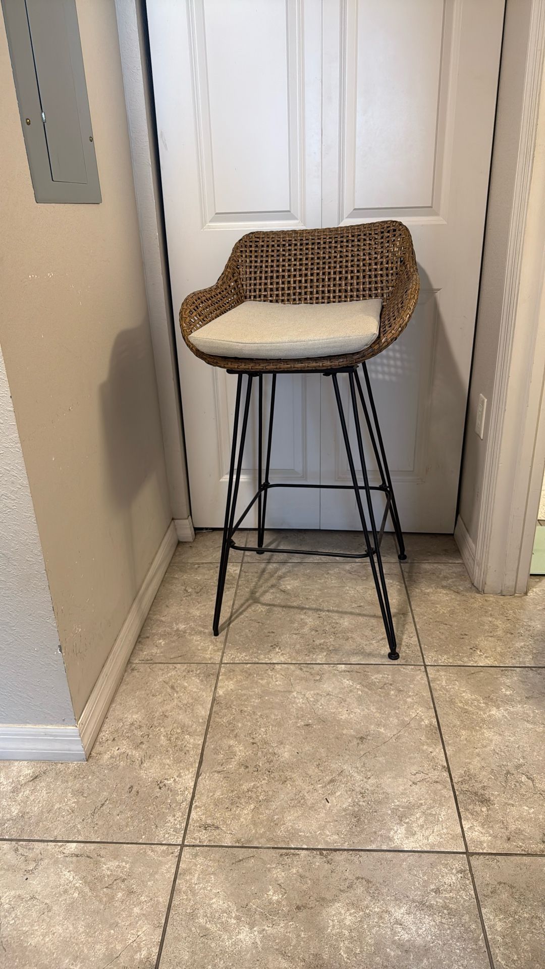 2 Bar Stools