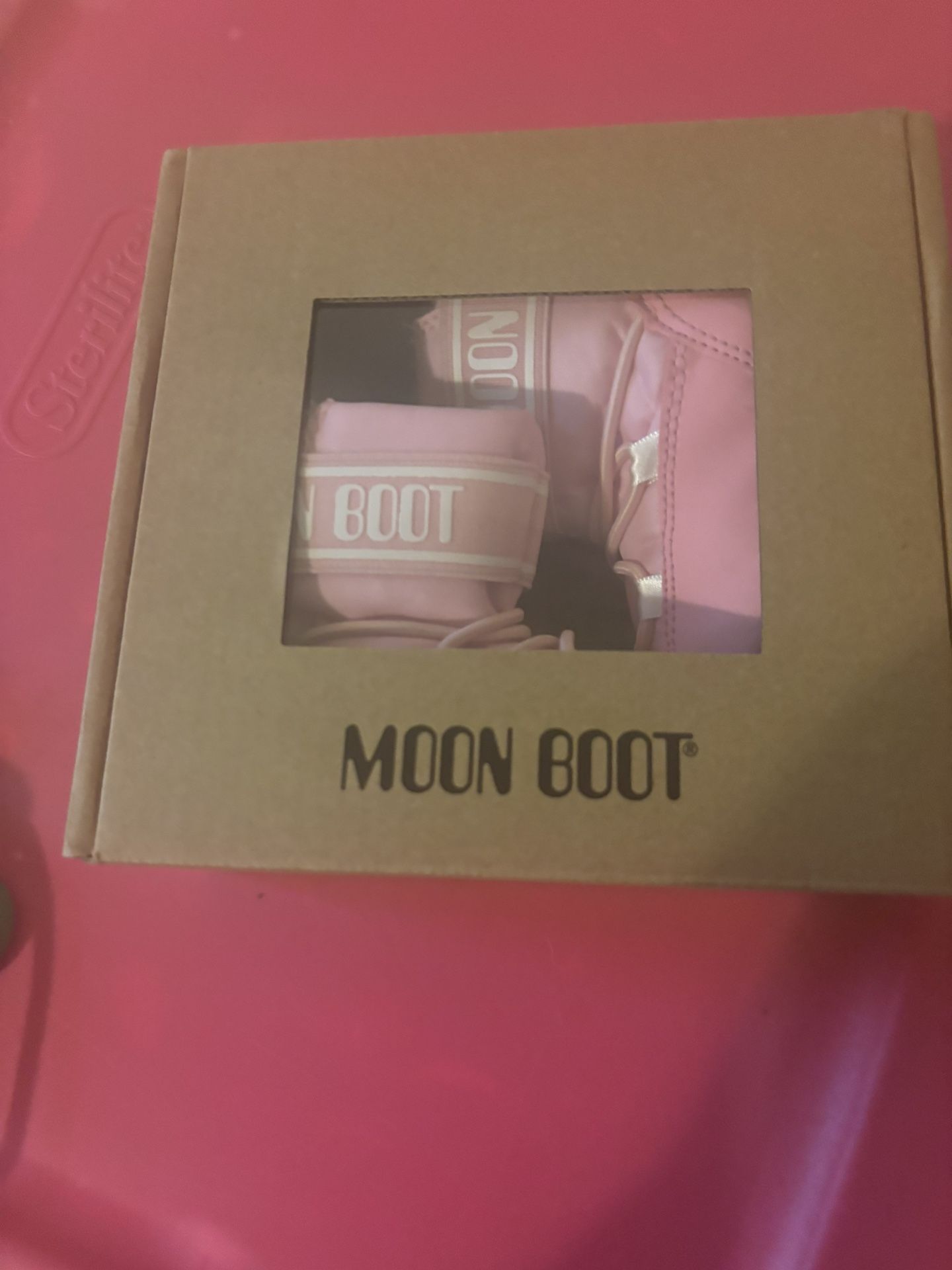 MOON BOOTS