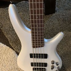 Five String Albernaz Bass Guitar(white)