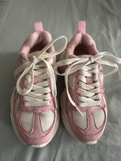 Girls Pink Reeboks