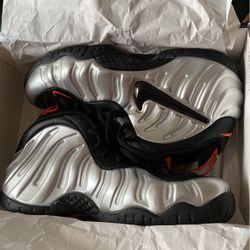 Nike Foamposits Brand new size 9