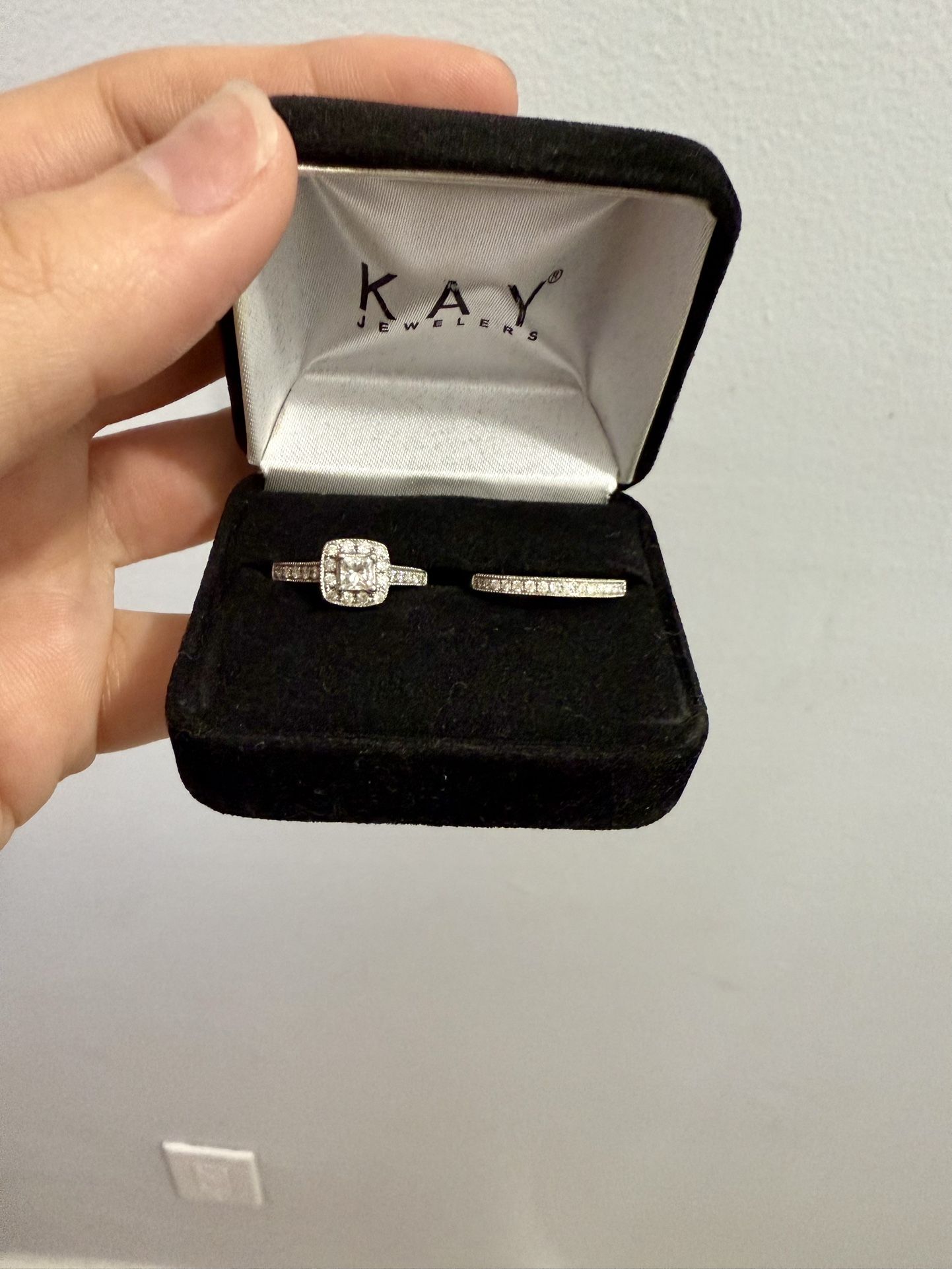 Wedding & engagement Rings