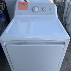 Hotpoint King Size Dryer Like New . Warehouse pricing.   Warranty  . Delivery Available . 2522 Market st. 33901