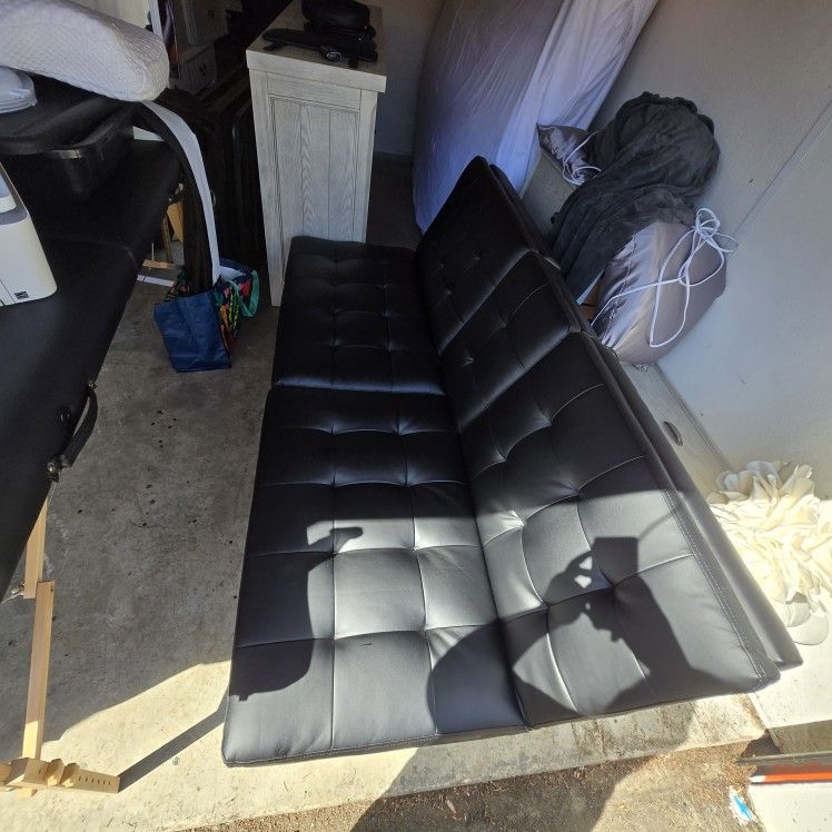 Leather USB Futon