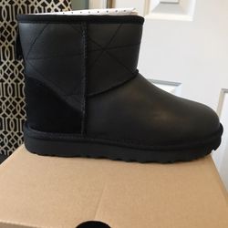 UGG Classic Mini Pearlized Black Boots