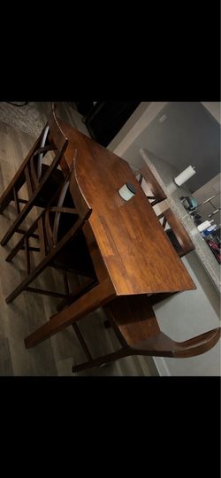 Dining room table