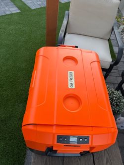 Car freezer/refrigerator