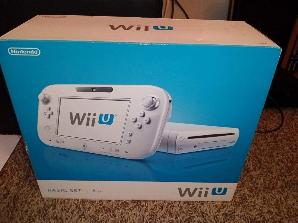 Wii U Basic Set 8GB Like New With 6 Games for Sale in Phoenix, AZ