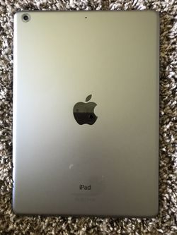 IPad Air ICloud Unlocked in Gud condition with Case