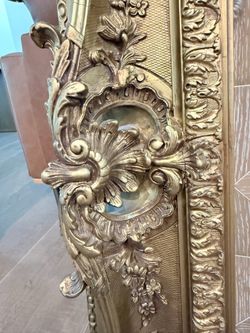 Oversized Ornate Gold Frame (Fits 24x36 Canvas)