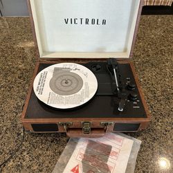 Victrola Journey Record Player - Antique Brown