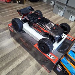 ARRMA Talion EXB 6s brushless electric RC truck 75 mph out of the box. Brand new Father's Day weekend special deal $799 cheaper than anywhere else