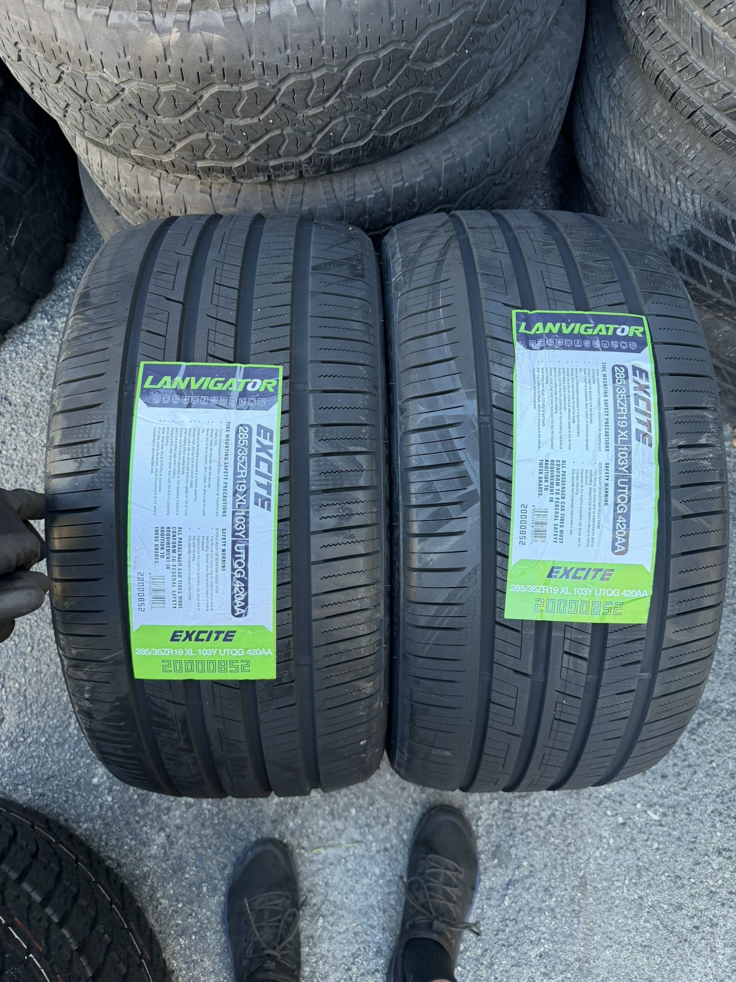 Lanvigator 285 35 R19 for Sale in Fort Lauderdale, FL - OfferUp