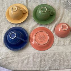 Pottery Barn  Colors Set 8 Pieces In Total