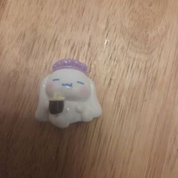 Cinnomenrol Figurines