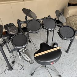 Alesis Nitro Electric Drum Set