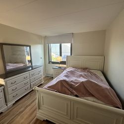 Bedroom Full Size 
