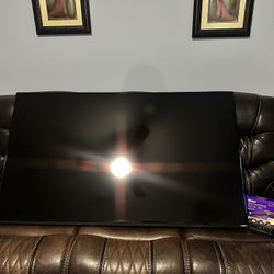 60 ‘ Vizio Tv (ROKU Included)