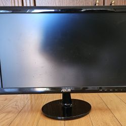 ASUS VS207T-P 19.5" LED Monitor, 1600x900, DVI-D, D-Sub, Speakers