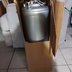 Cornelius Keg, 5 Gallon, Cornelius-style, Ball Lock, NEW CK1-N5-DRH-INX