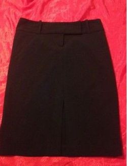 Sexy GUESS black Pencil Wiggle Skirt size 0, with front slit