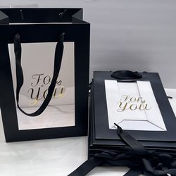 Gift bags liquidation!!! Window gift bags