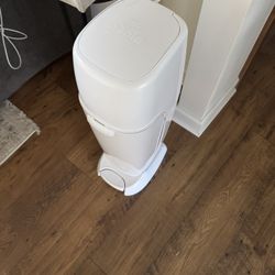 Diaper Genie And Accessories 