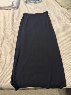 Long black maxi skirt