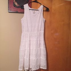 White lace dress