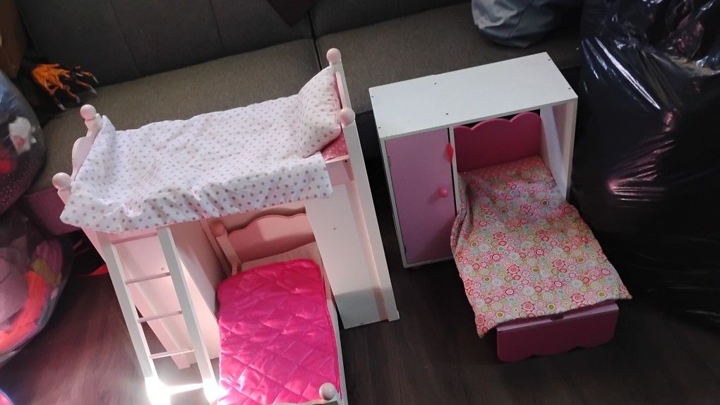 American Girl Doll Furniture, Lots Of American Girl Doll Accessories And Dolls , Camera Lens For Phone, Size 6 Wedding Band Set, Bikes, Furniture