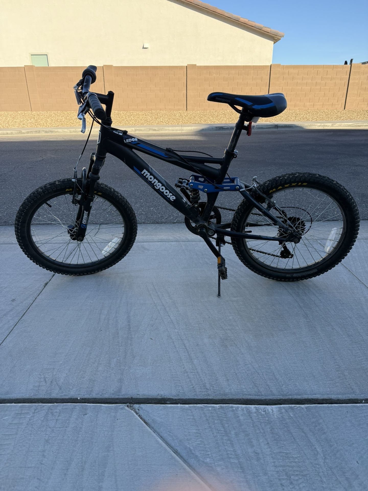 Mountain Bike, 20-inch wheels, 7 speeds