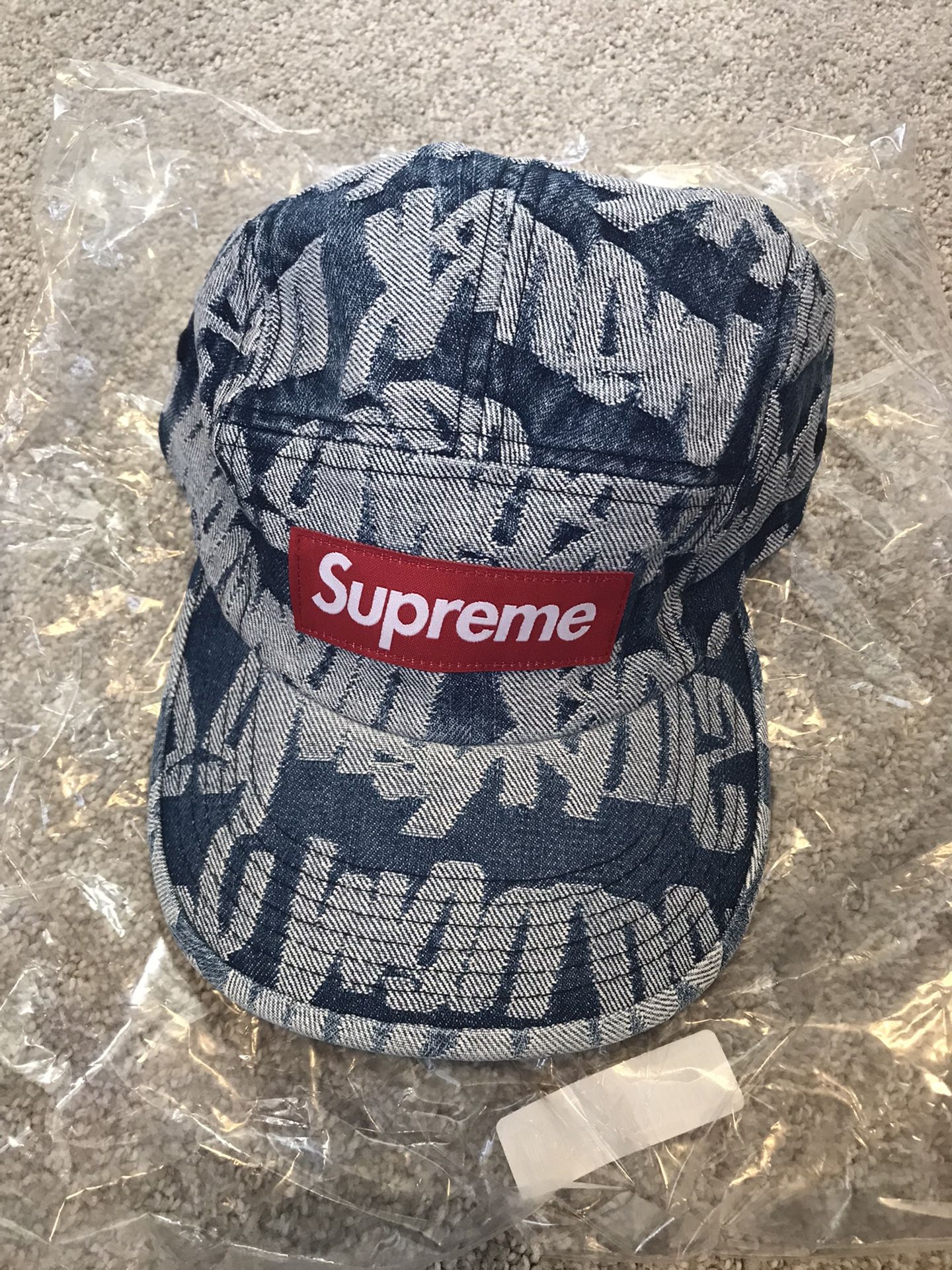 Supreme Fat Tip Jacquard Denim Camp Cap BlueSupreme Fat Tip Jacquard Denim  Camp Cap Blue - OFour