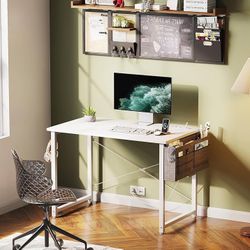 Small Desk with Power Outlets and USB Port Computer Desk for Home Office Gaming Simple Modern Style Writing Desks with Storage Bag Headphone Hook, 32 