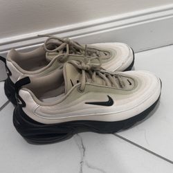 Women Nike Sneakers Size 7.5