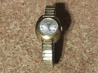 VINTAGE ELGIN WOMEN'S WATCH BEZEL STAINLESS STEEL BACK WORKING