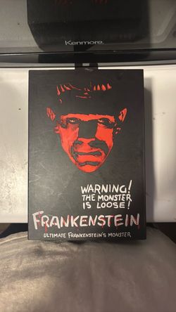 Frankenstein Neca figure ( color edition )