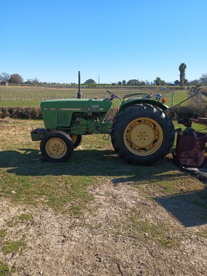John Deere 950 Tractor Model 3t90j In Good Working Conditions
