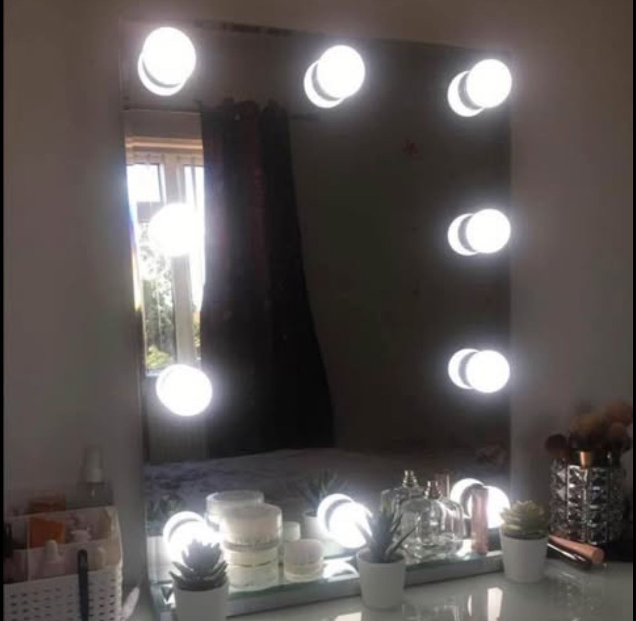 Hollywood-Style Vanity Mirror with Dimmable LED Lights – Practically New!