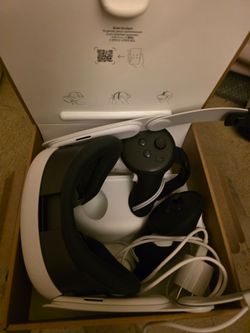 Metaquest 3 512 never used still have plastic $400