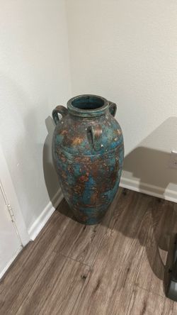 Decorative vase looking