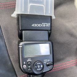 CANON SPEEDLITE 430EX lll-RT LIKE NEW