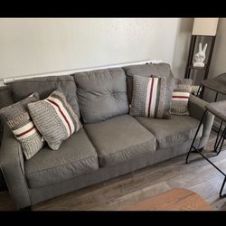 Sofa W/ Accent pillows