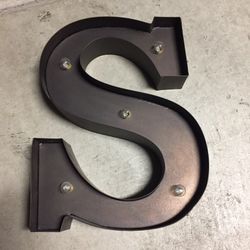 Marque Letter S for display
