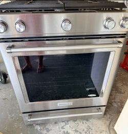 KitchenAid 30” Stainless Steel Slide-In Gas Range