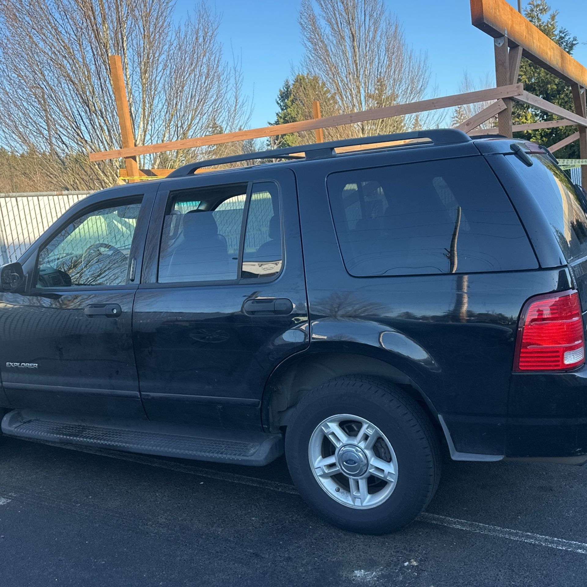 2004 Ford Explorer