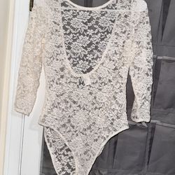 H&M Lace bodysuits (medium)
