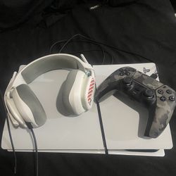 PlayStation 5 Digital Controller And Headphones 
